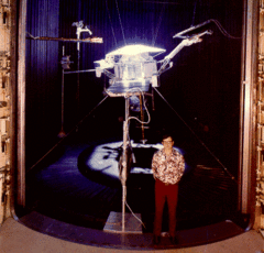 Mariner 10 in 25 ft Space Simulator